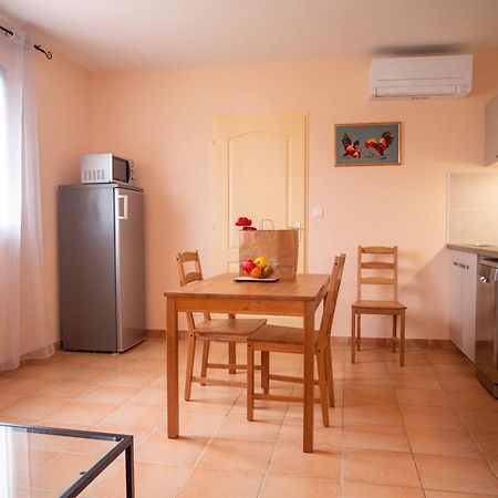 Gites Et Roulottes Au Domaine De La Trille Sainte-Foi Quarto foto