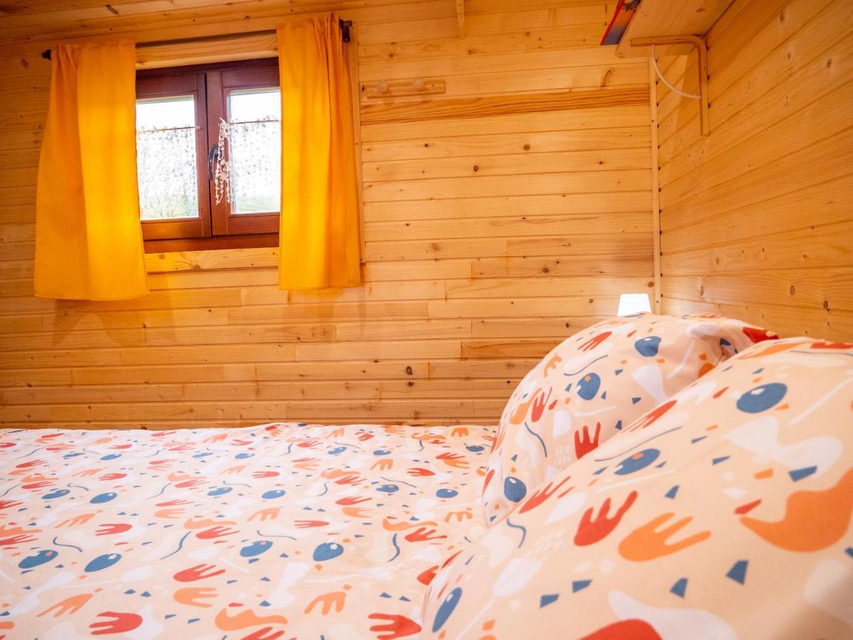 Gites Et Roulottes Au Domaine De La Trille Sainte-Foi Quarto foto