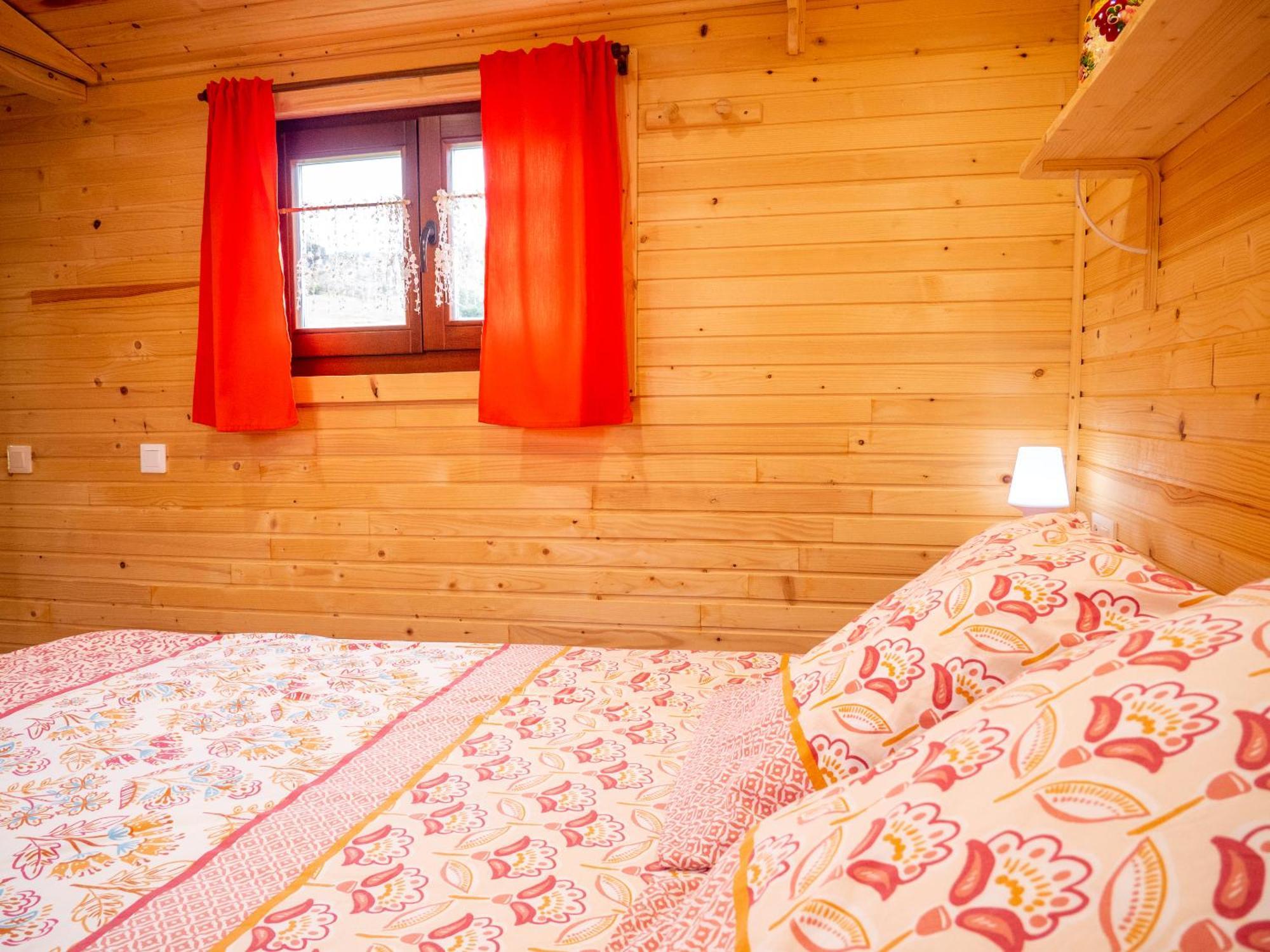 Gites Et Roulottes Au Domaine De La Trille Sainte-Foi Quarto foto